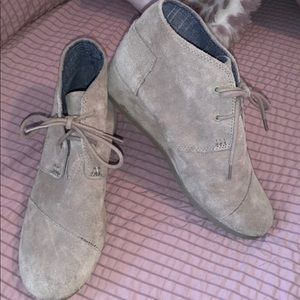 Toms booties size 6